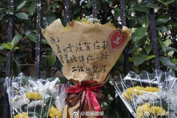 我佛慈悲🙏克莱4位女友：😎全明星阵容！😍身段都是顶级